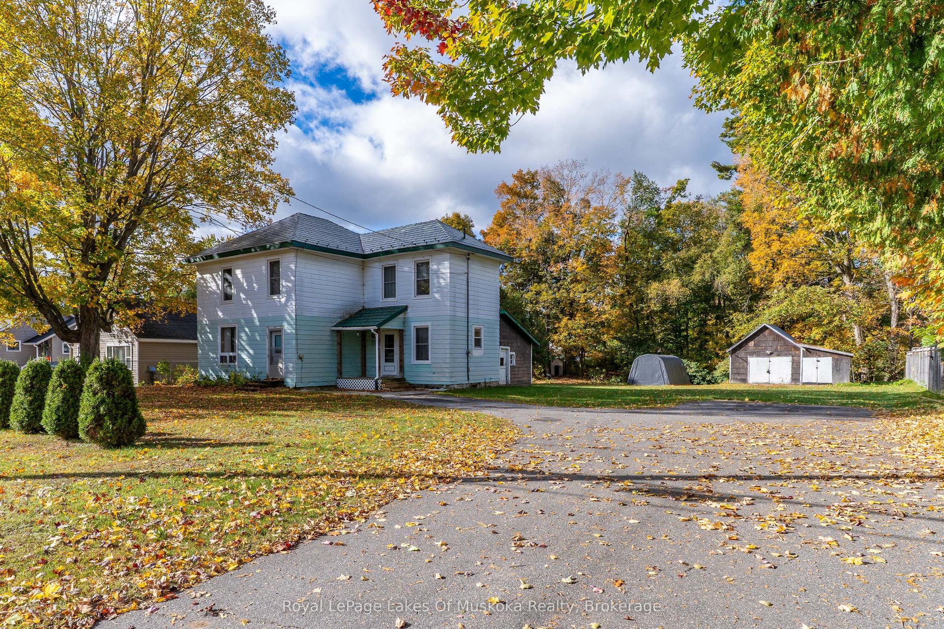 14 Ewing Street, Bracebridge — Detached for sale, photo 1