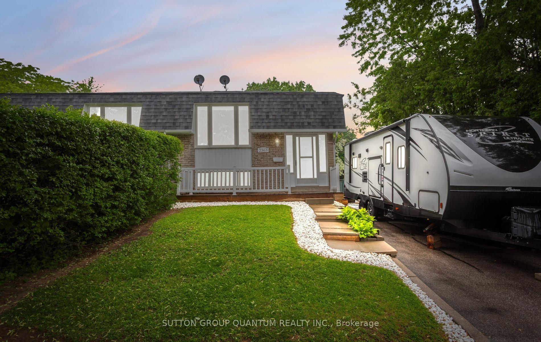 2363 Holyhead Drive — photo 1
