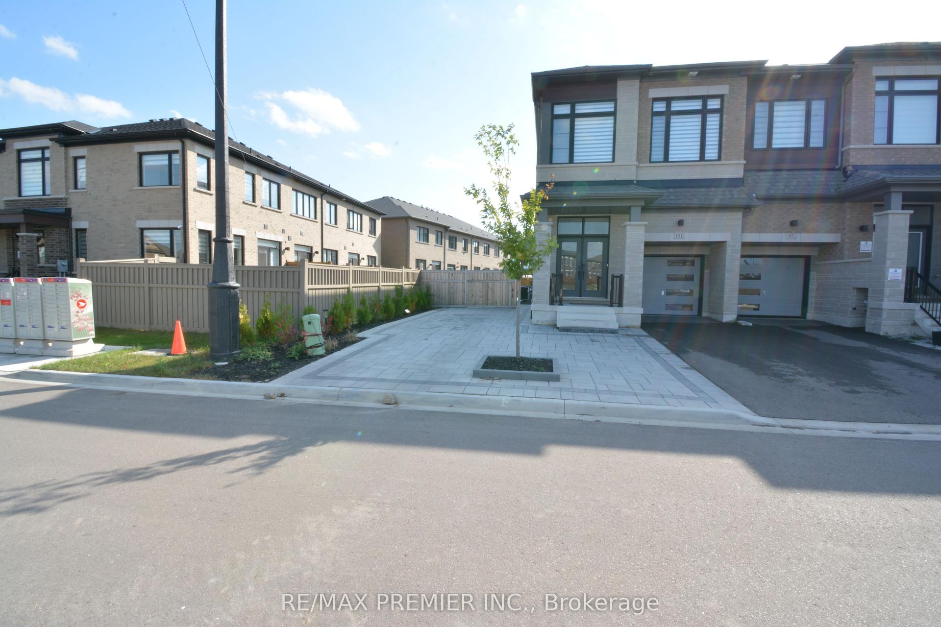 101 Kinloss Street, Vaughan — Townhouse for lease, photo 1