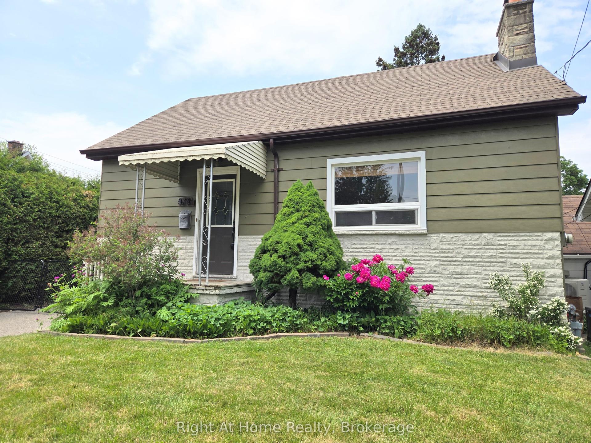 376 Colborne Street E — photo 1