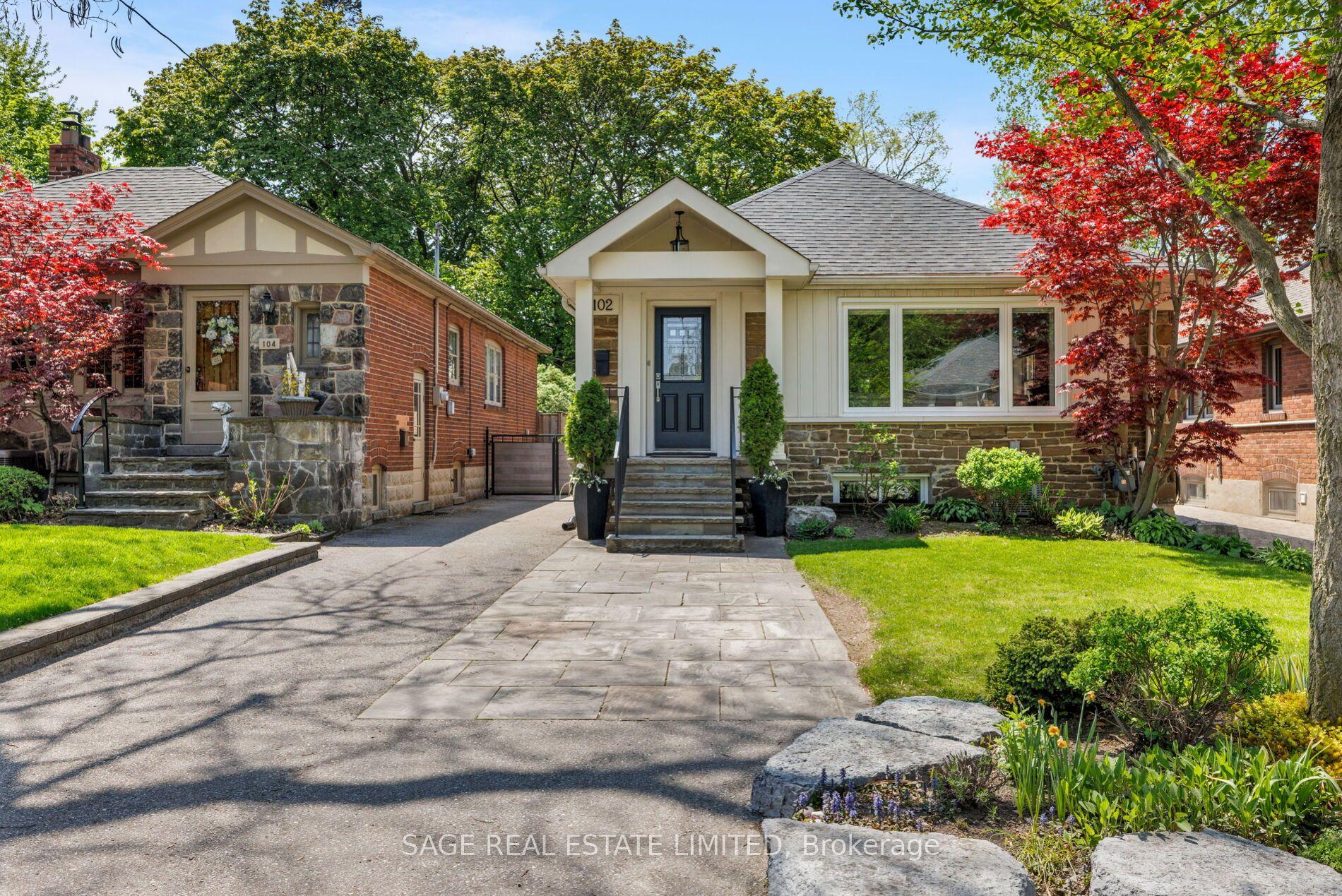 102 Humbervale Boulevard — photo 1