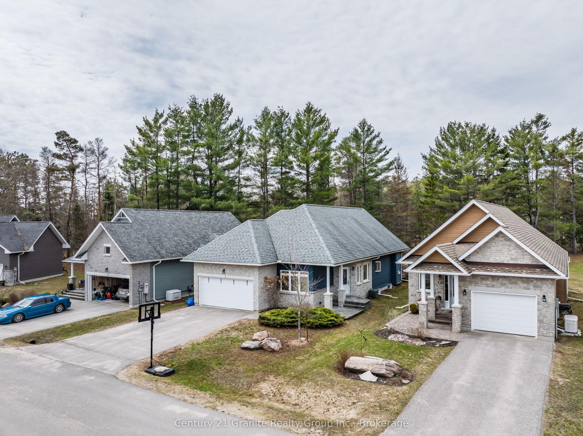 49 Webb Circle — photo 1