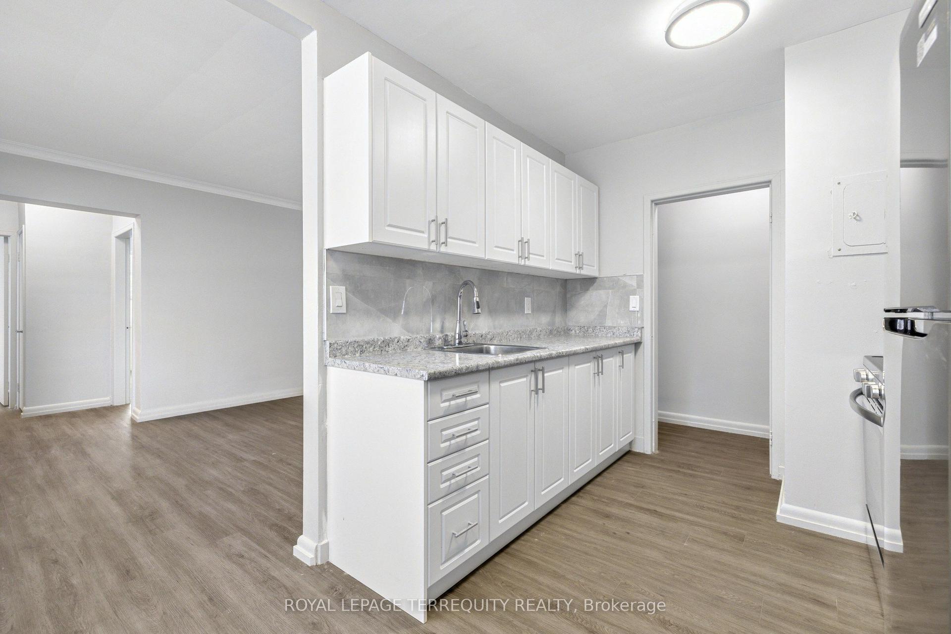 2550 Keele Street 103 #103, Toronto — Multiplex for lease, photo 1