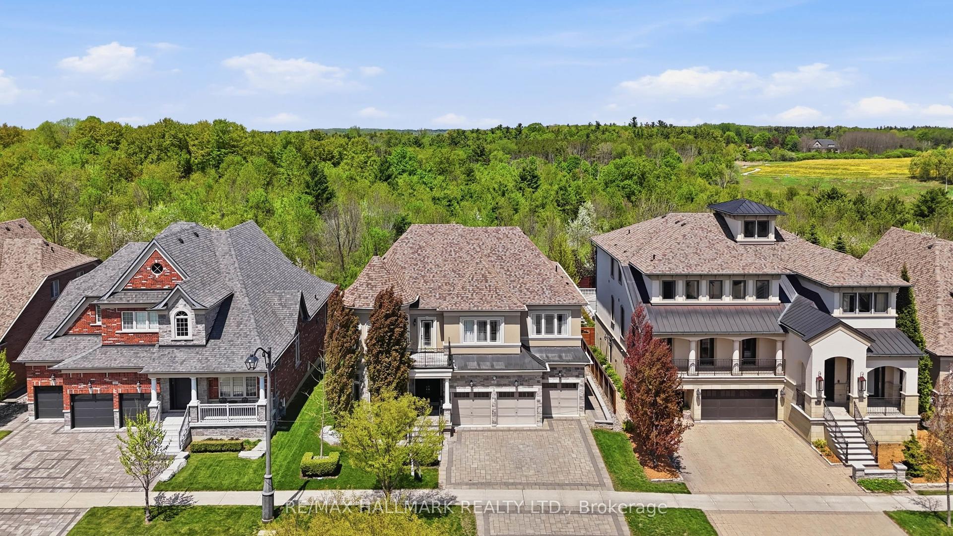 24 Bluff Trail, King — Detached for sale, photo 1
