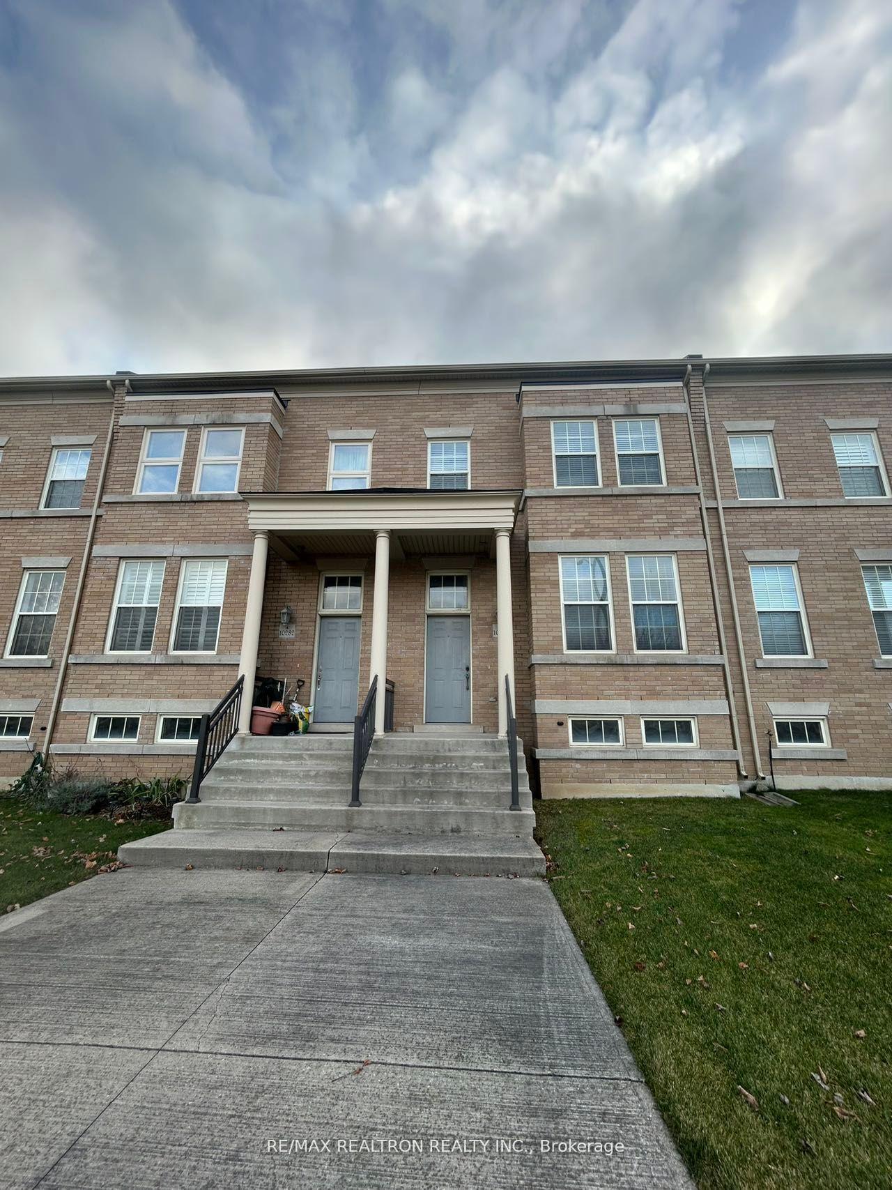 10284 Woodbine Avenue, Markham — Townhouse for lease, photo 1