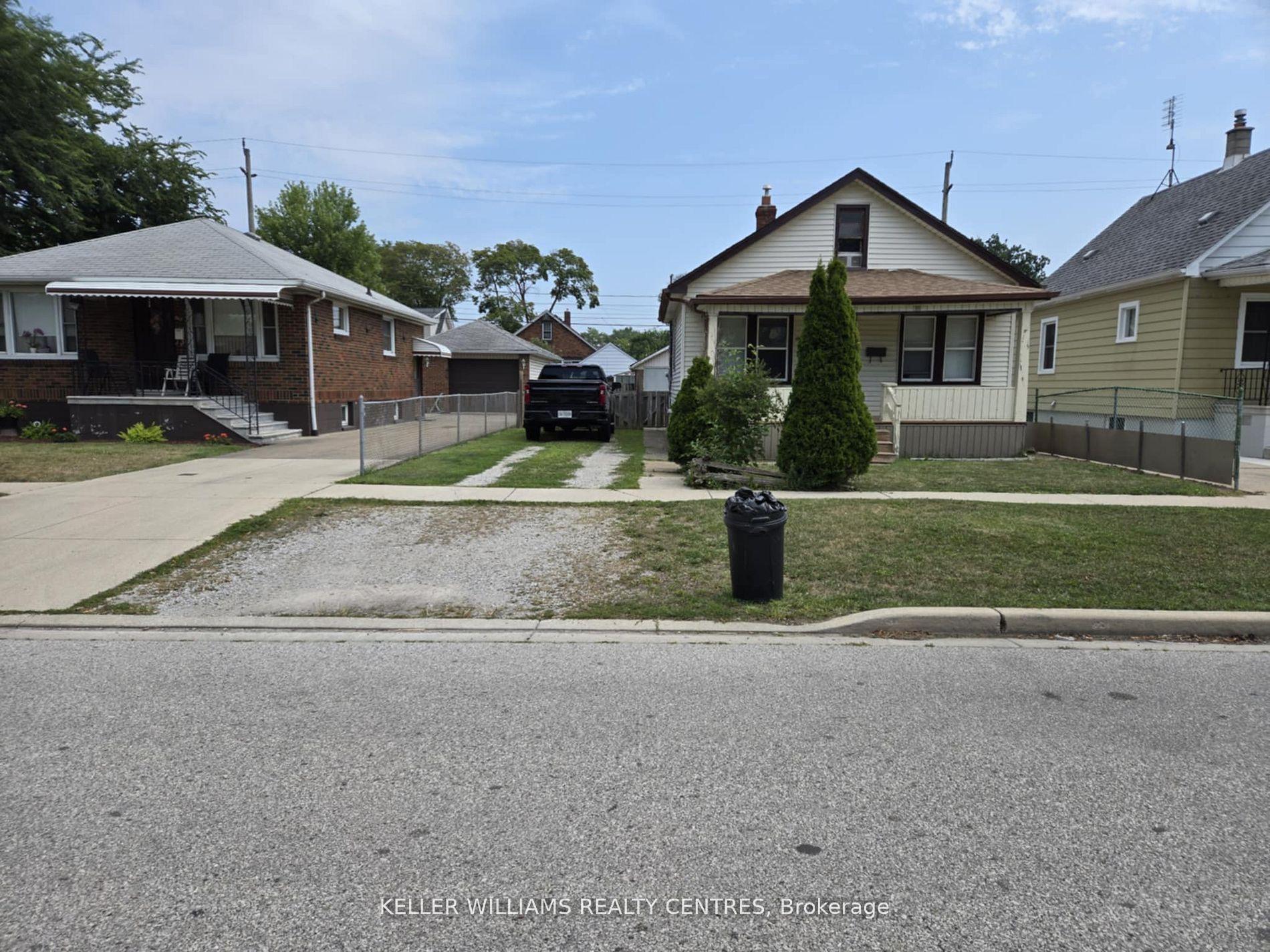 1868 Albert Road, Windsor — Detached for lease, photo 1