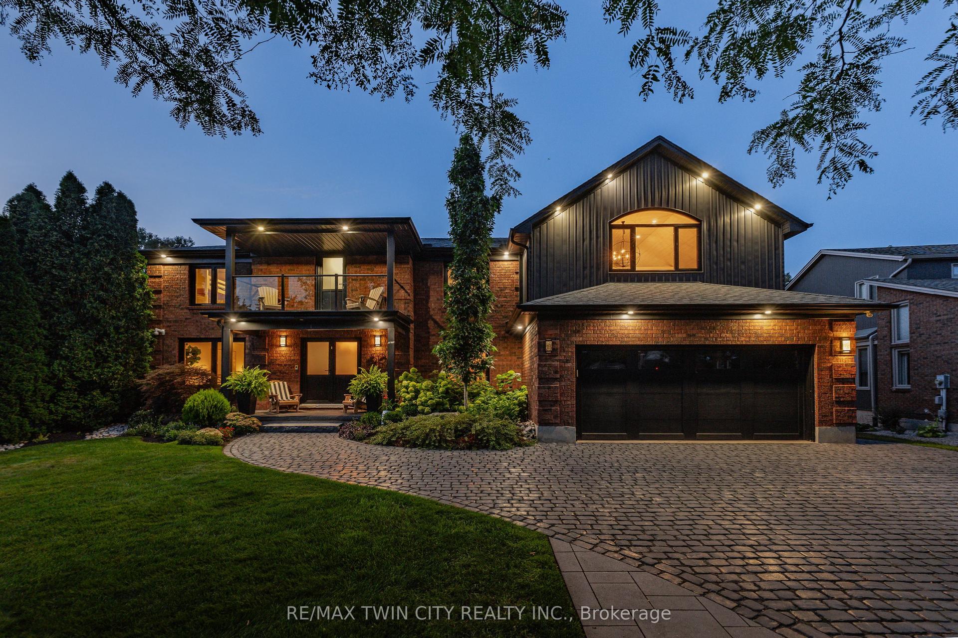 50 Roehampton Court, Kitchener — Detached for sale, photo 1