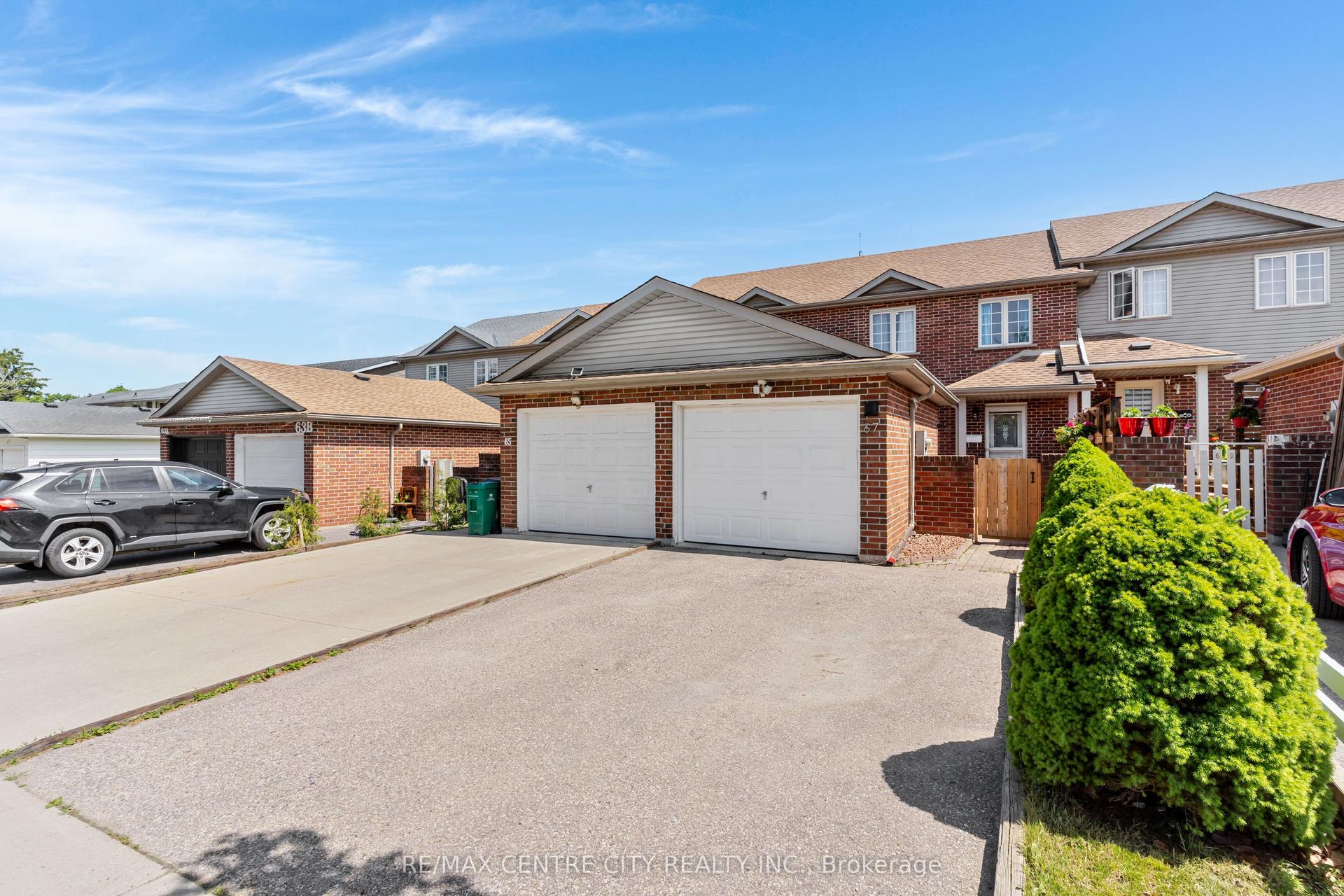 67 Ralgreen Crescent — photo 1