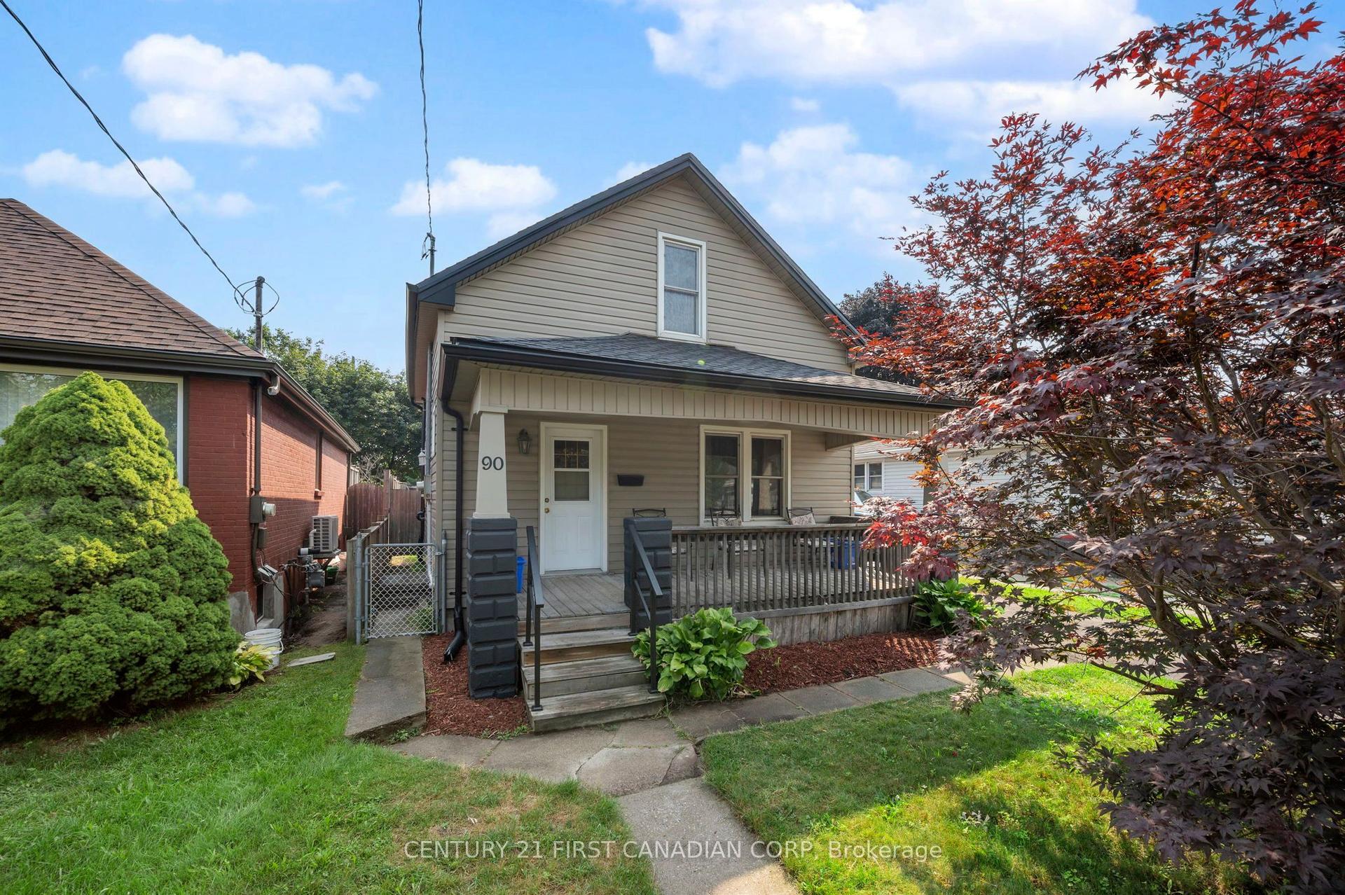 90 Giles Street, London East — Detached for sale, photo 1