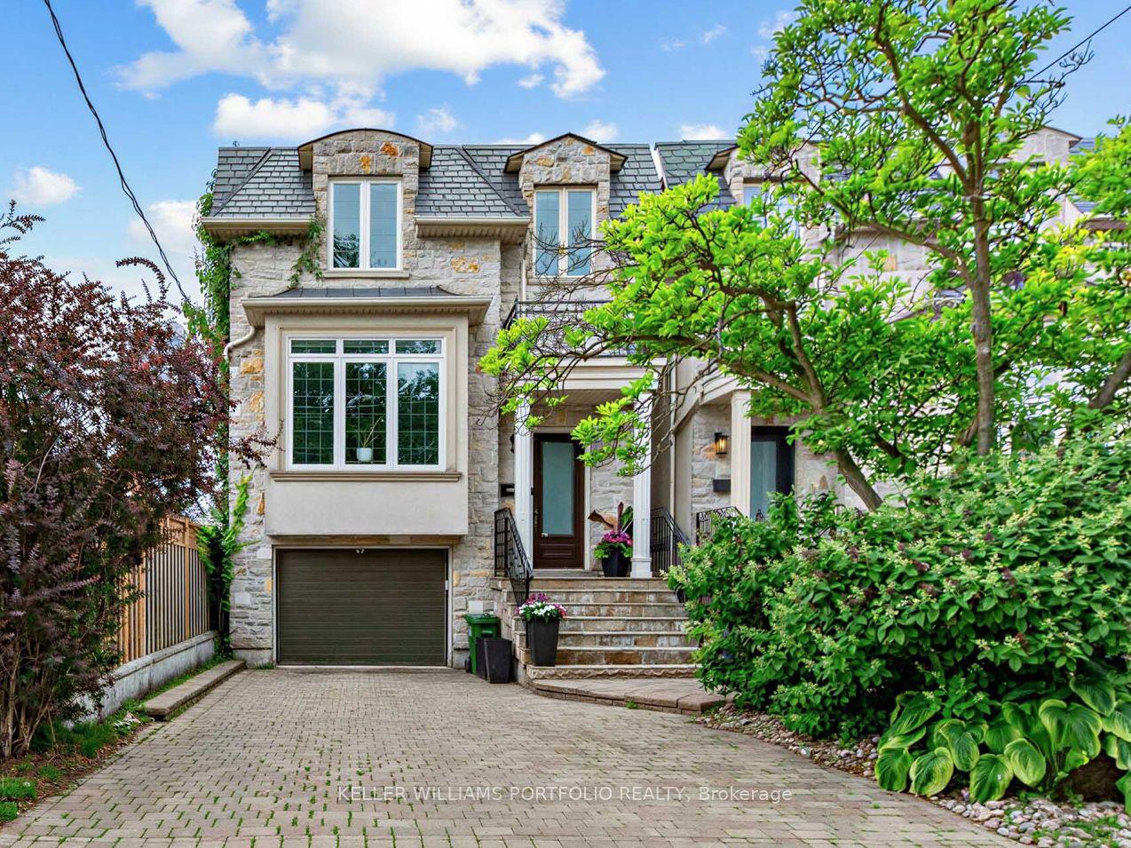 21 Albertus Avenue — photo 1