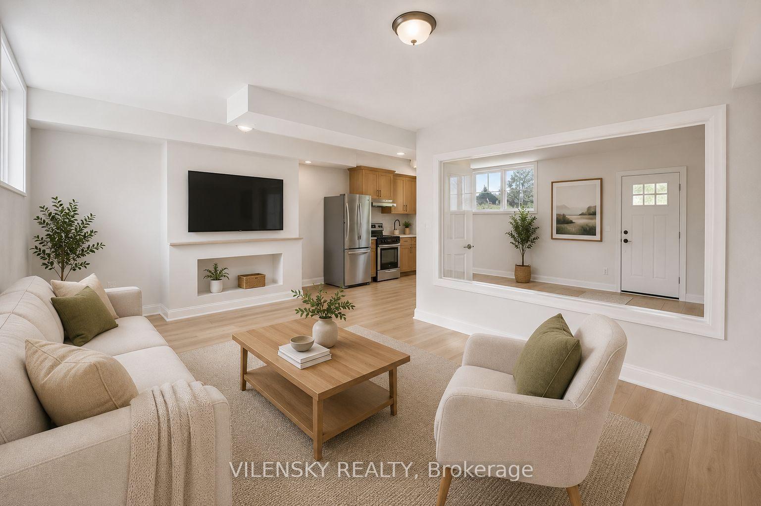 99 Sophia Street W — photo 1