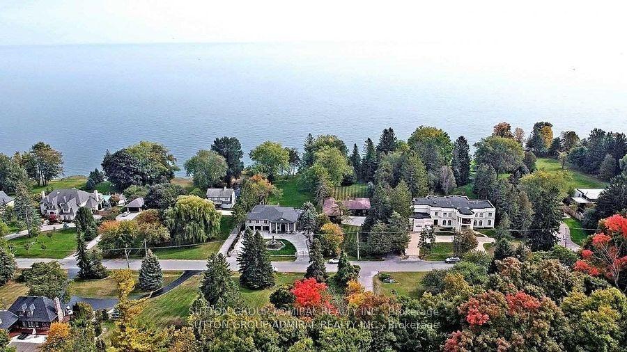 48 Meadowcliffe Drive, Toronto — Detached for sale, photo 1