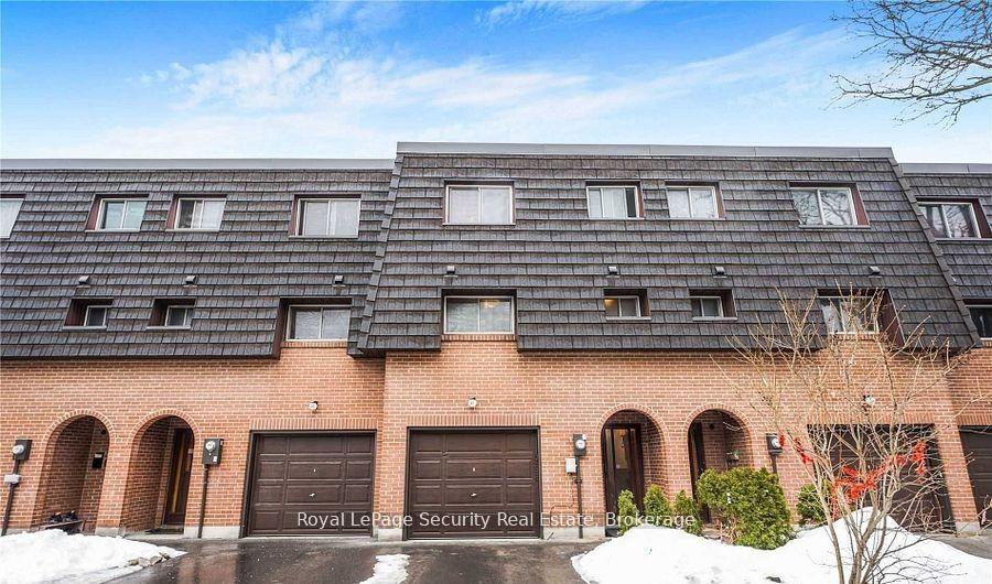 37 Darras Court 124 #124 — photo 1