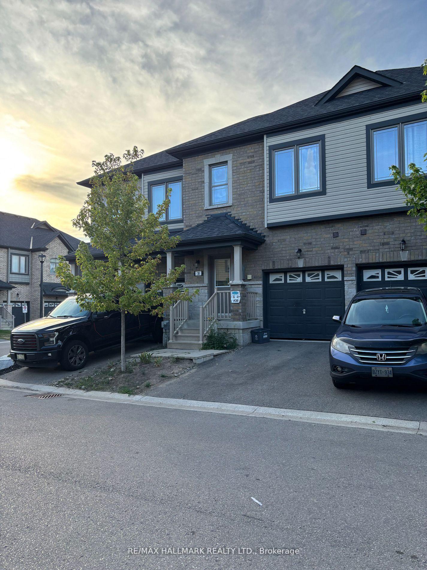 38 Deneb Street, Barrie — Townhouse for sale, photo 1