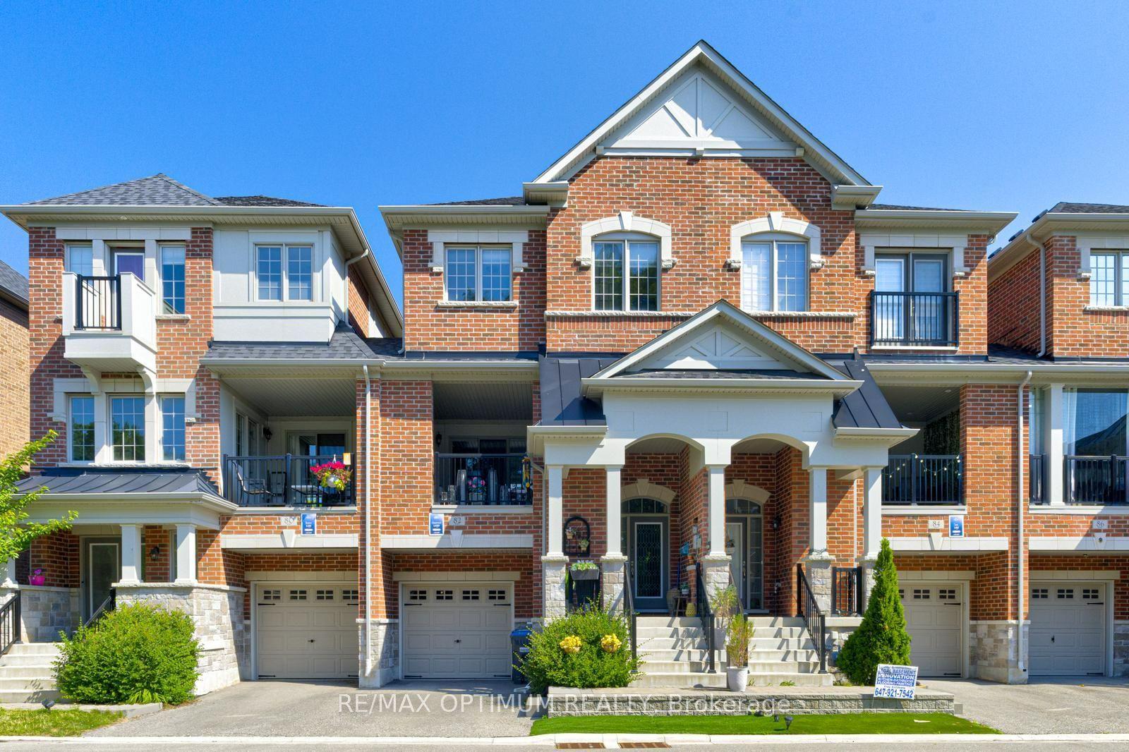 82 Oakmore Lane, Brampton — Townhouse for sale, photo 1
