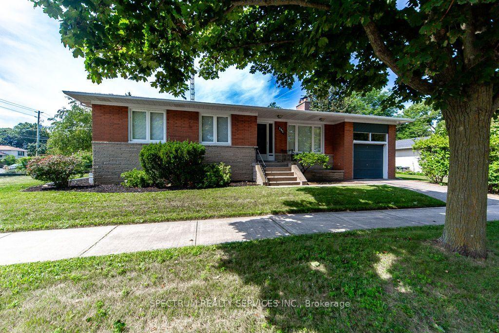 131 West Deane Park Drive, Toronto — Detached for sale, photo 1