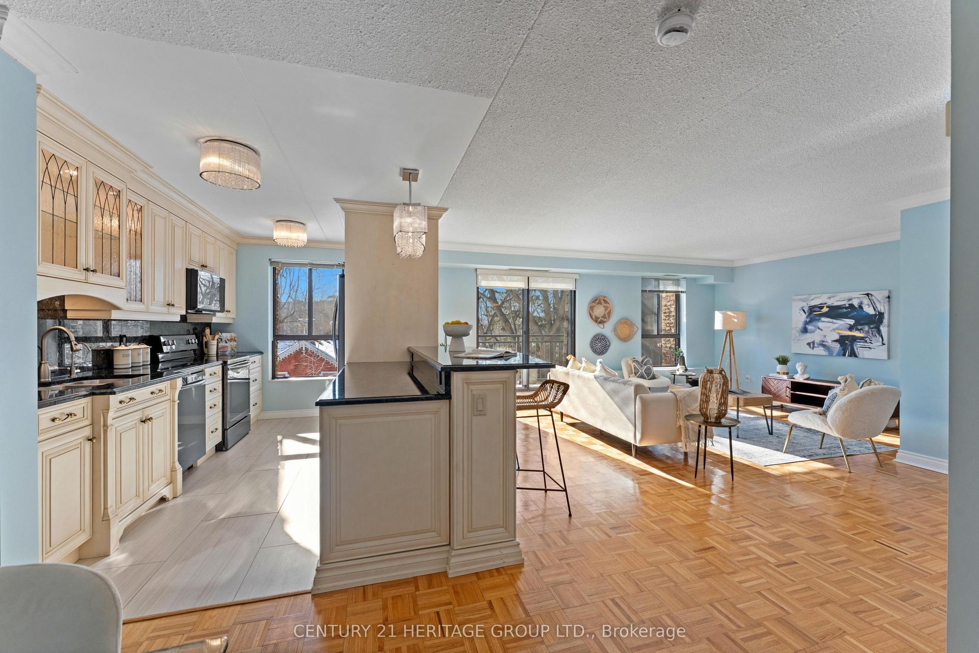 15390 Yonge Street PH 1 #PH 1 — photo 1