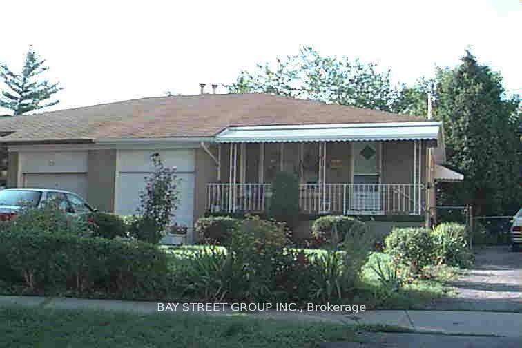 73 Regatta Crescent Lower #Lower — photo 1