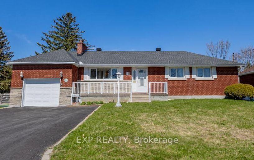 11 Donna Street — photo 1