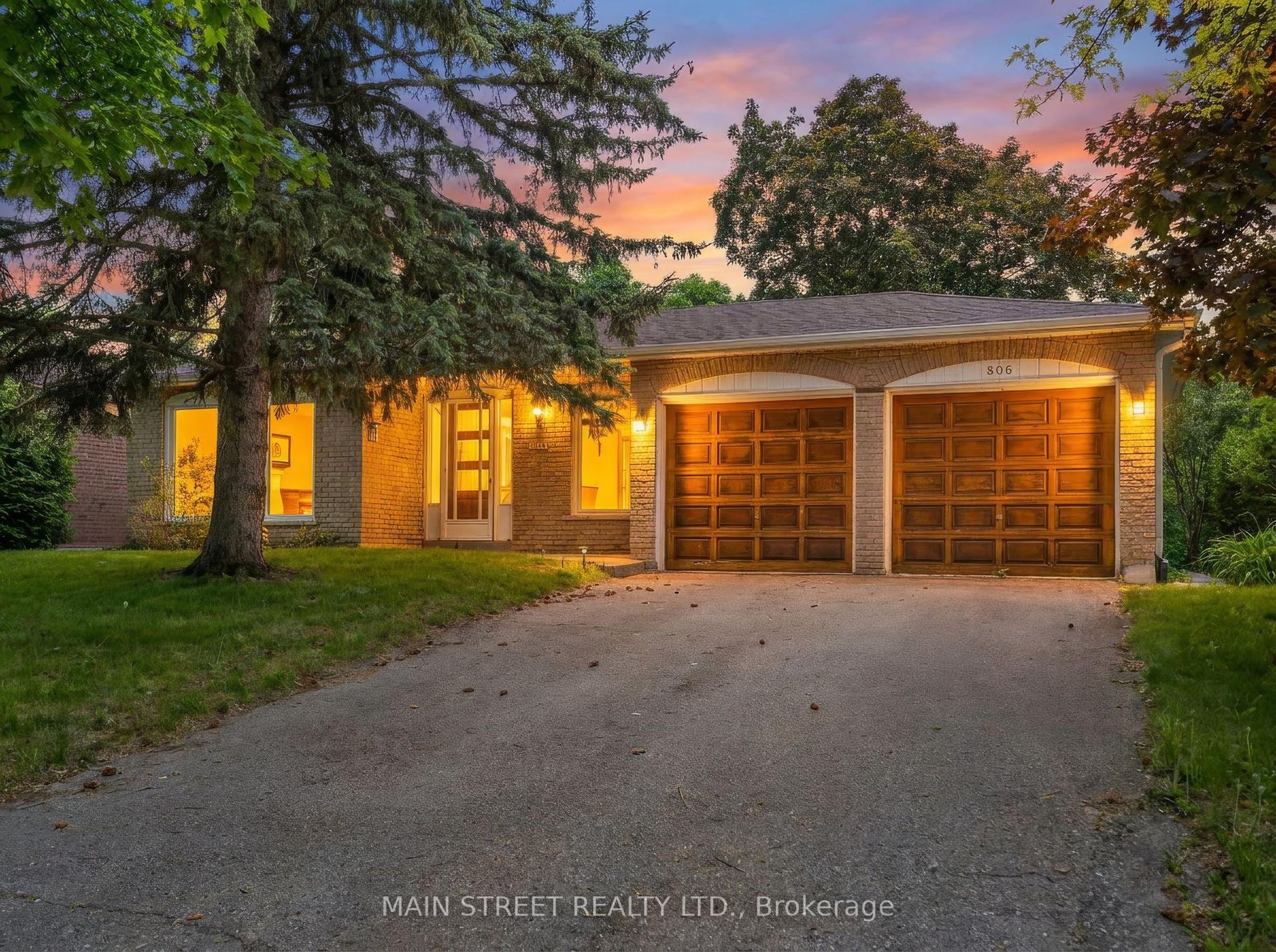 806 Three Seasons Drive — photo 1