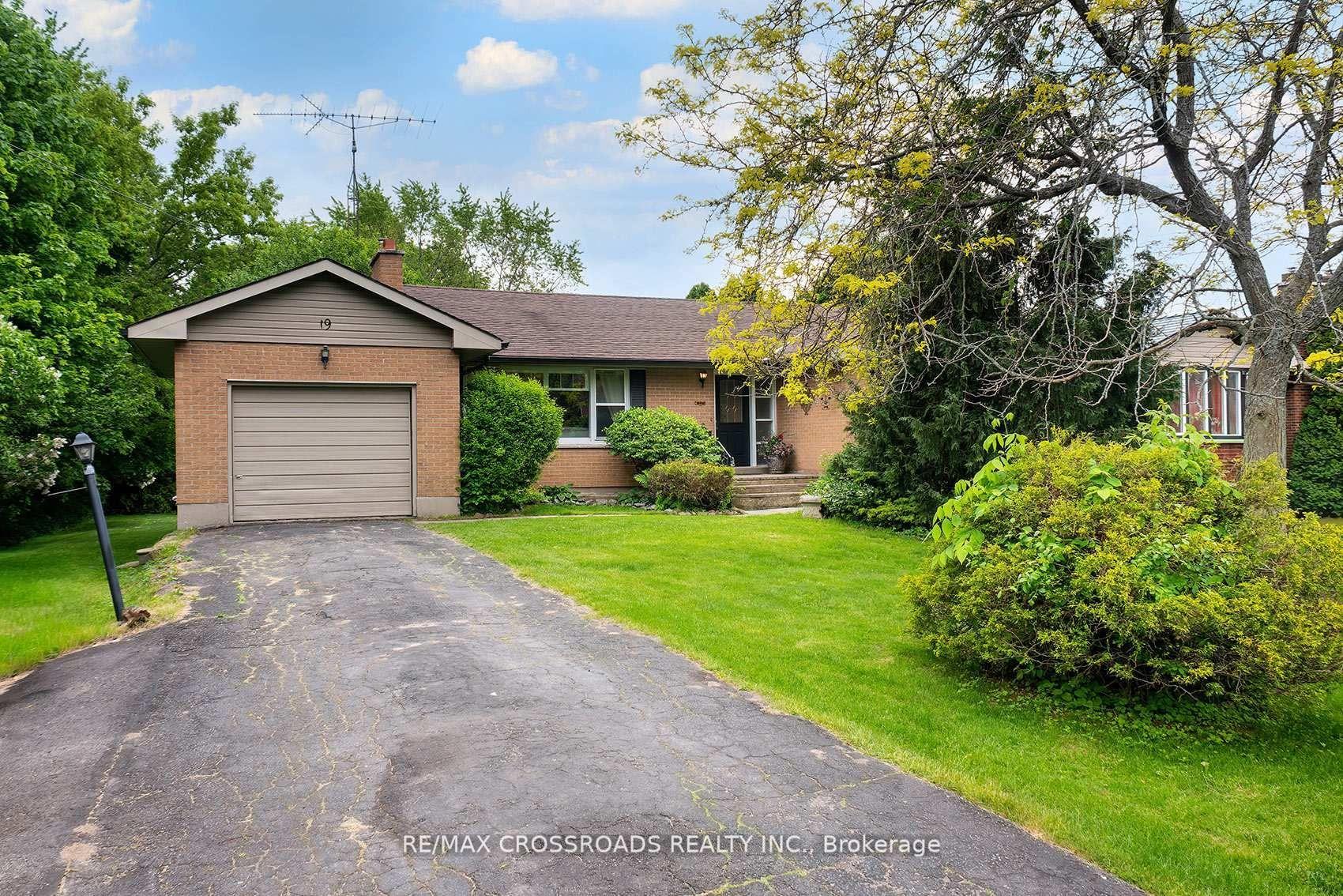 19 Orchard Avenue, Cobourg — Detached for sale, photo 1