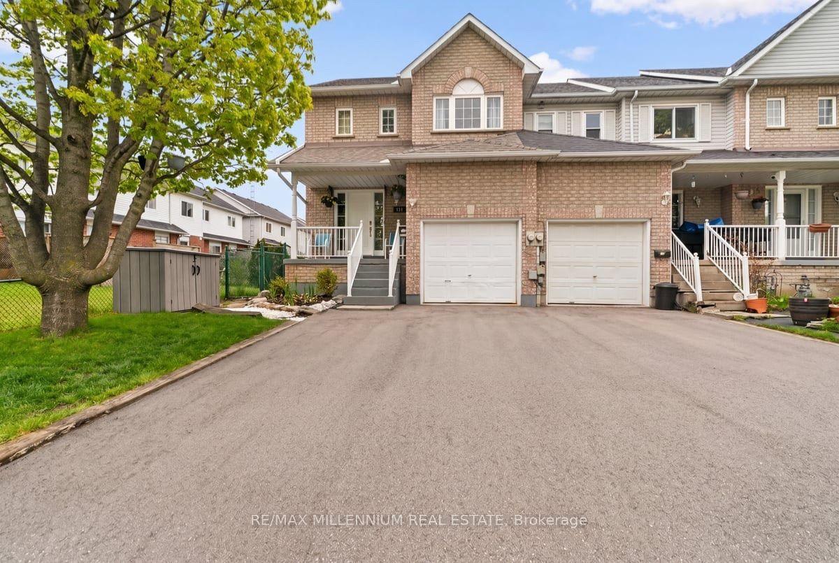 214 Graburn Avenue, Oshawa — Townhouse for sale, photo 1