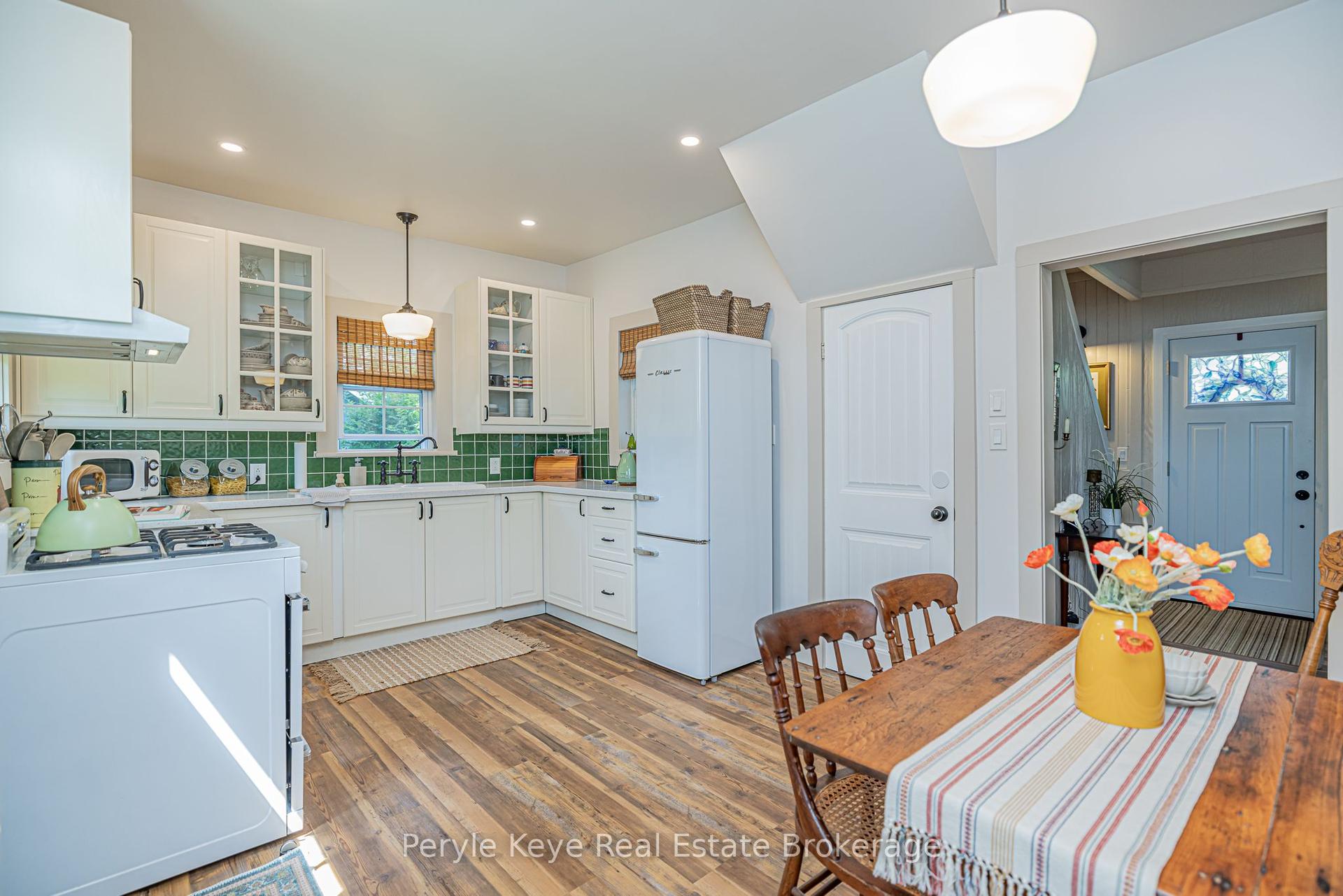 14 Milton Street — photo 1