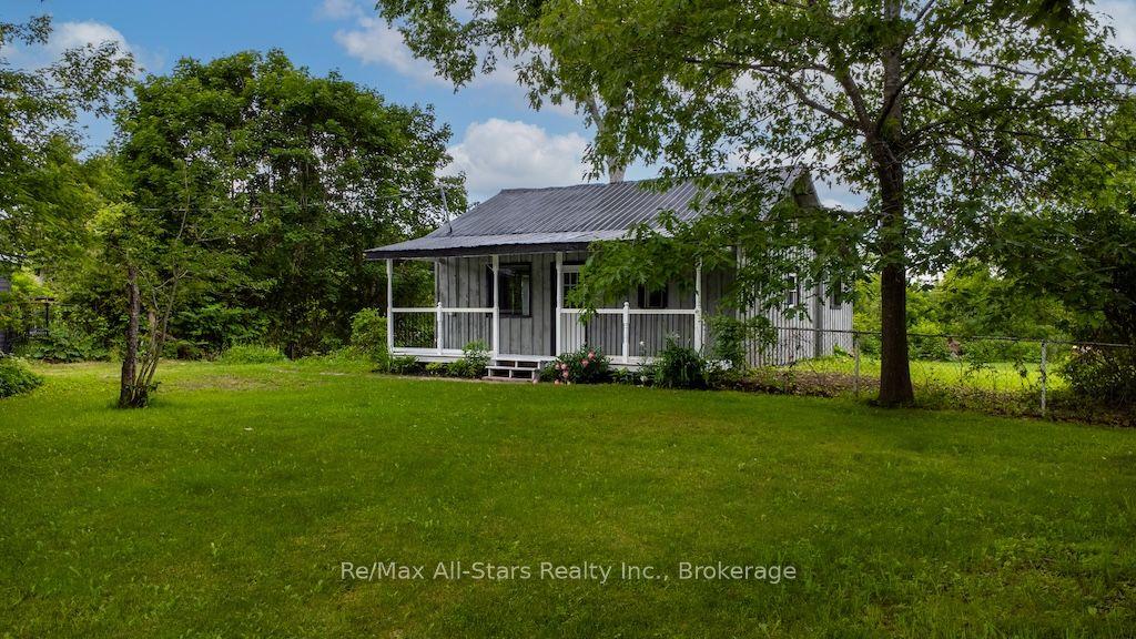 11 BLANCHARDS Road — photo 1