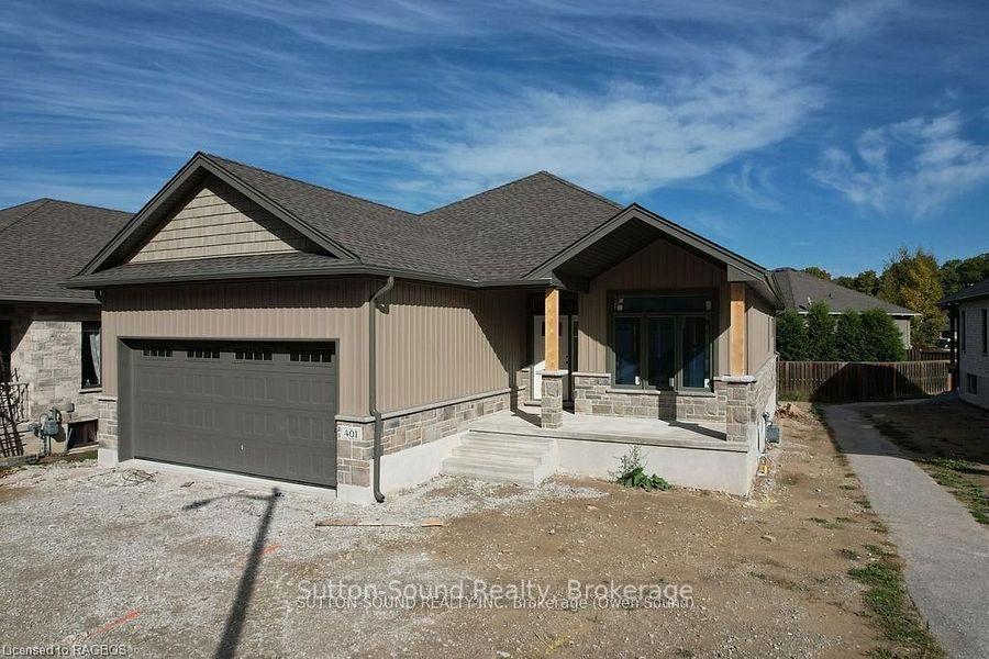 401 6th Avenue W — photo 1