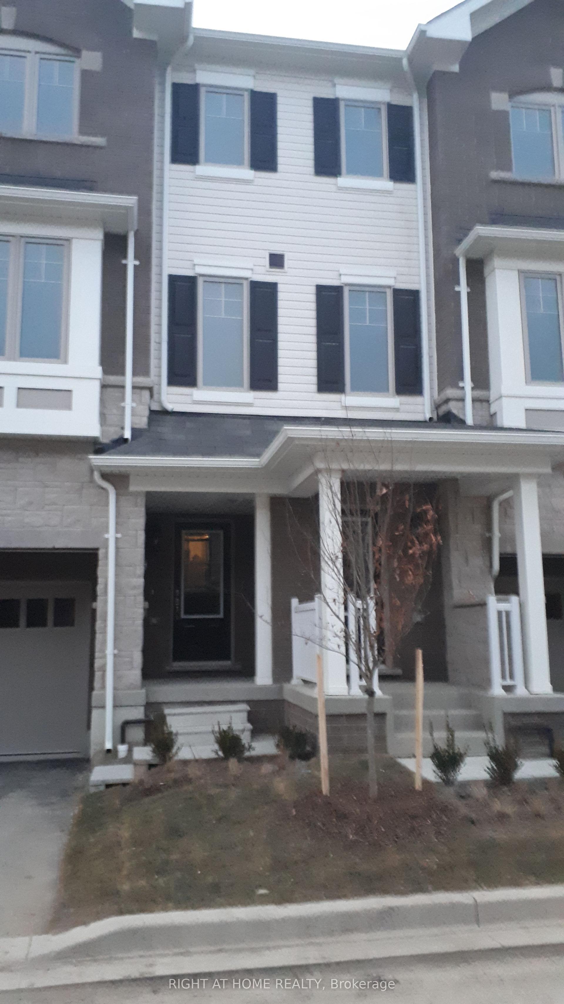 124 Hibiscus Lane, Hamilton — Townhouse for lease, photo 1