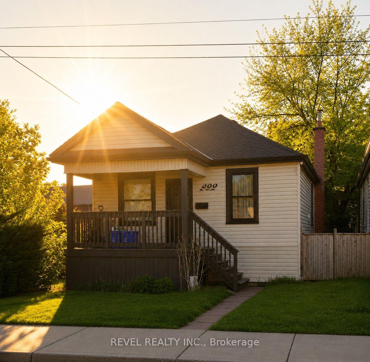 222 Kensington Avenue N — photo 1