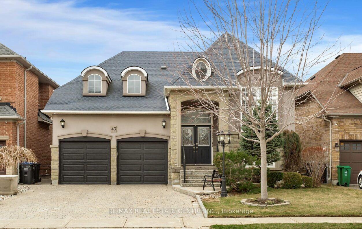 43 Donherb Crescent — photo 1