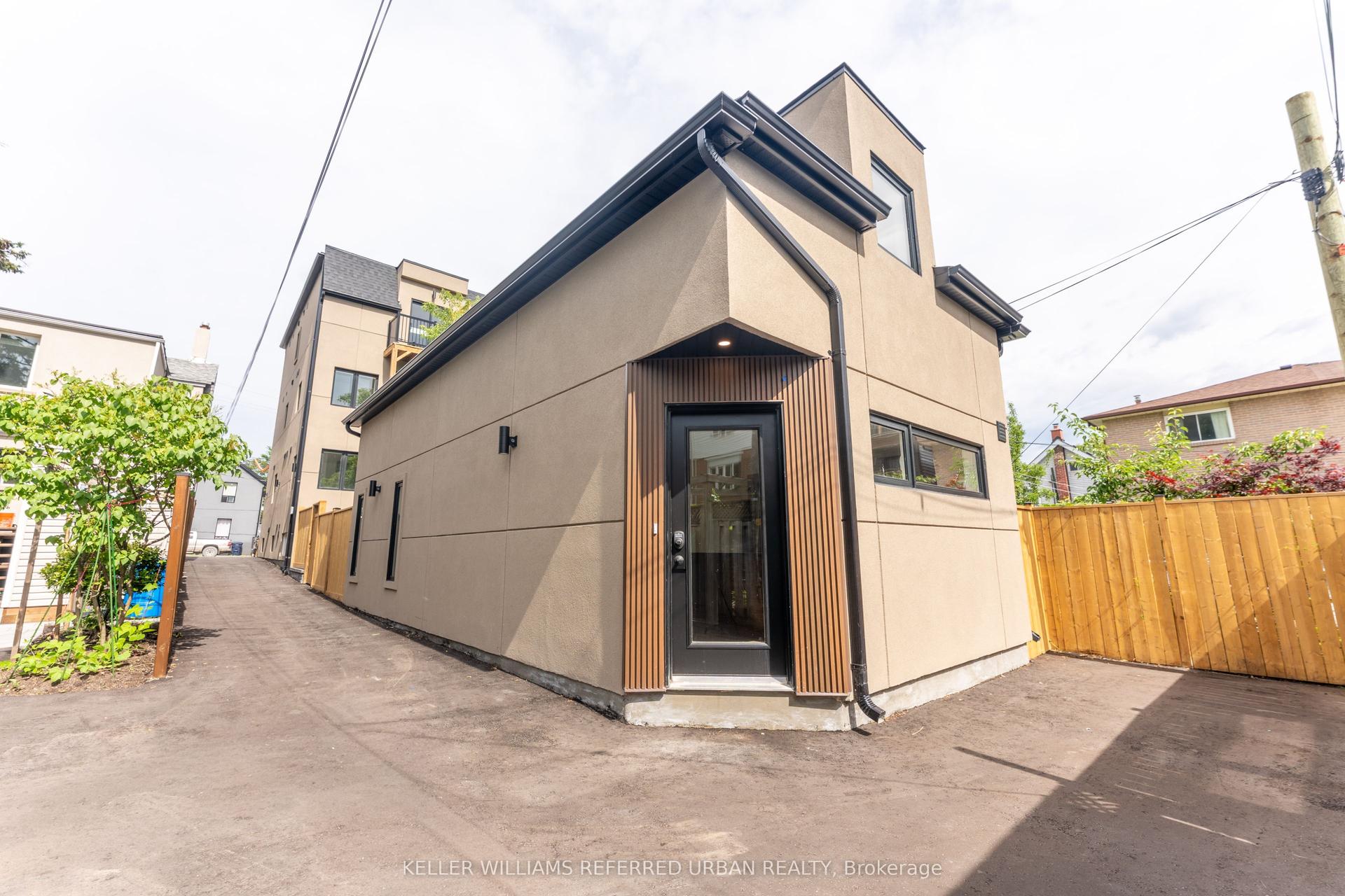 352 Jones Avenue 5 #5, Toronto — Detached for lease, photo 1