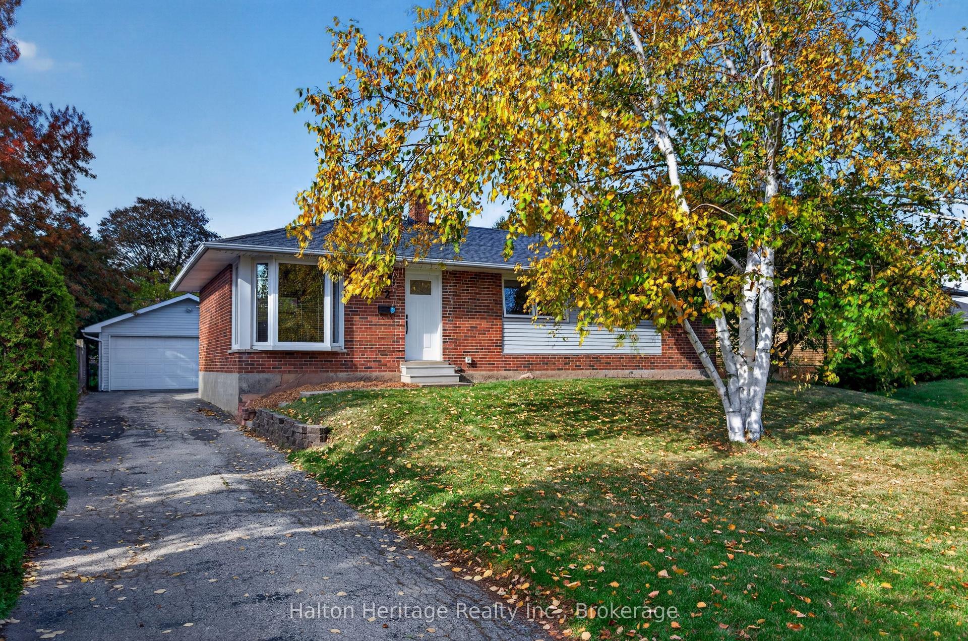 92 Foxbar Road, Burlington — Detached for sale, photo 1
