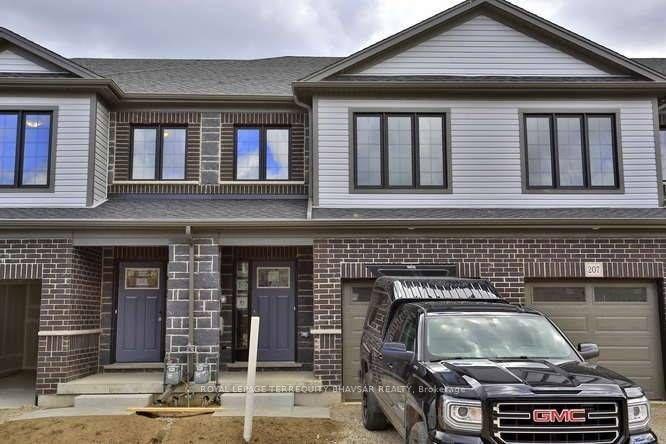 36 Woodedge Circle, Kitchener — Townhouse for lease, photo 1