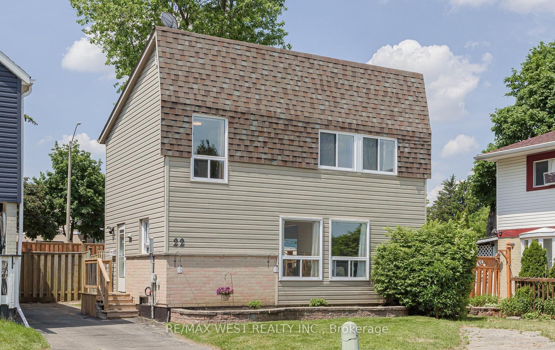 22 Josephine Court E — photo 1