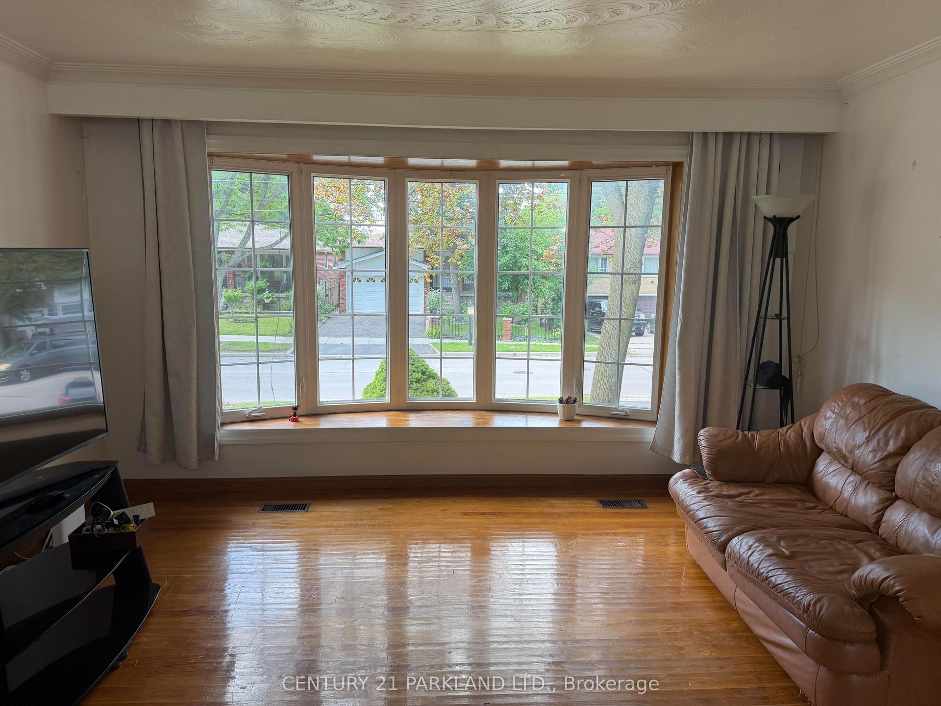 59 Cedar Drive, Toronto — Detached for sale, photo 1
