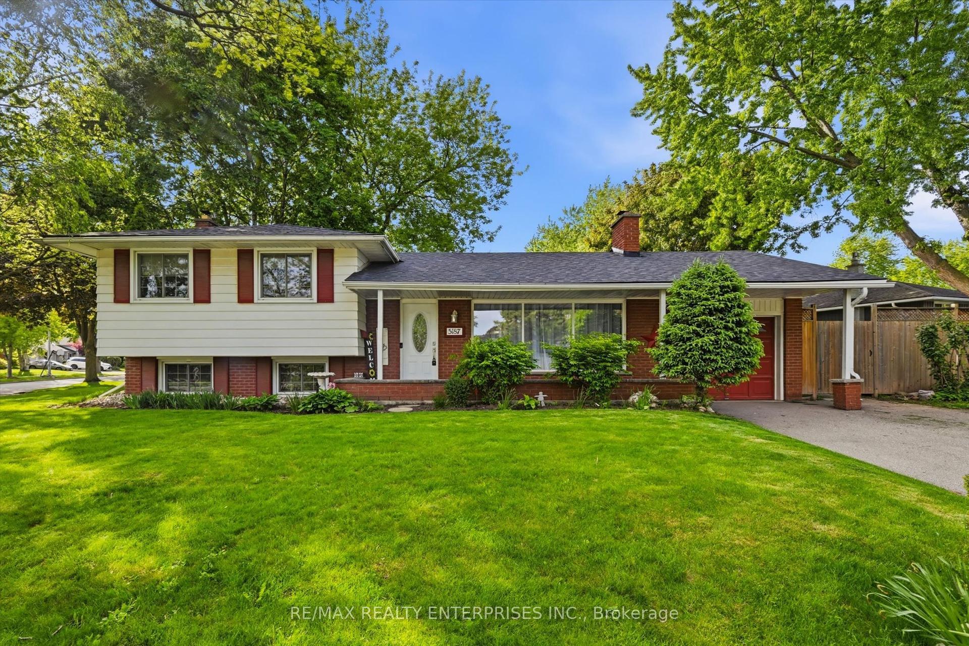 5187 Carousel Court — photo 1