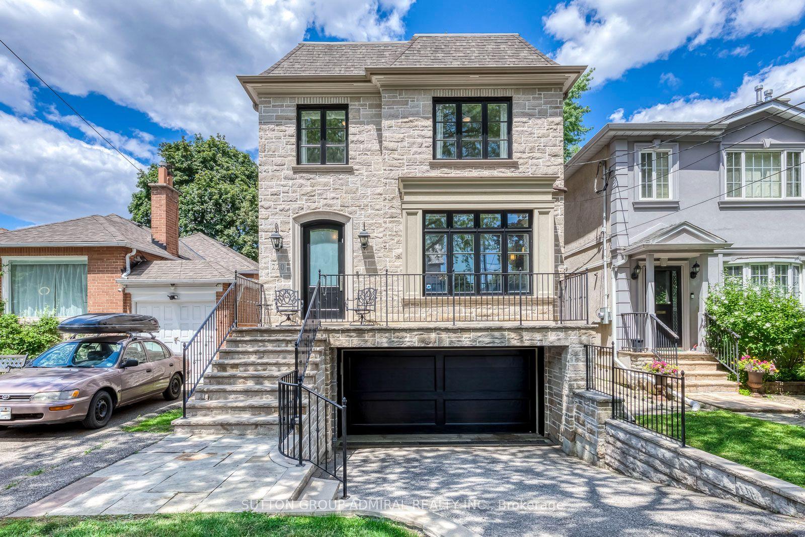 220 Joicey Boulevard, Toronto — Detached for sale, photo 1
