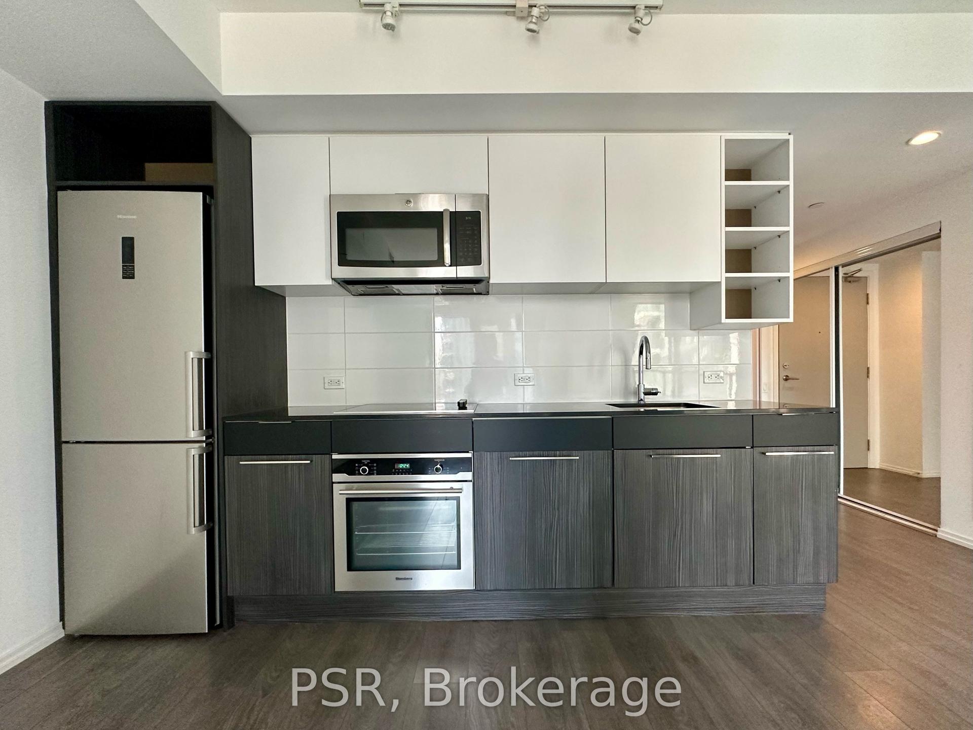 68 Shuter Street 1603 #1603 — photo 1