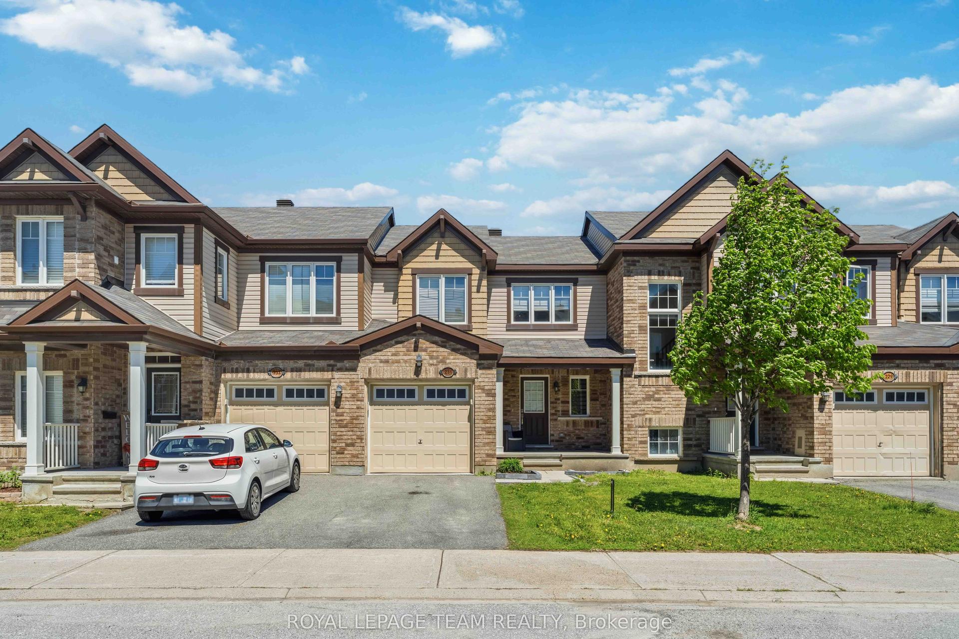 231 Cayman Road — photo 1