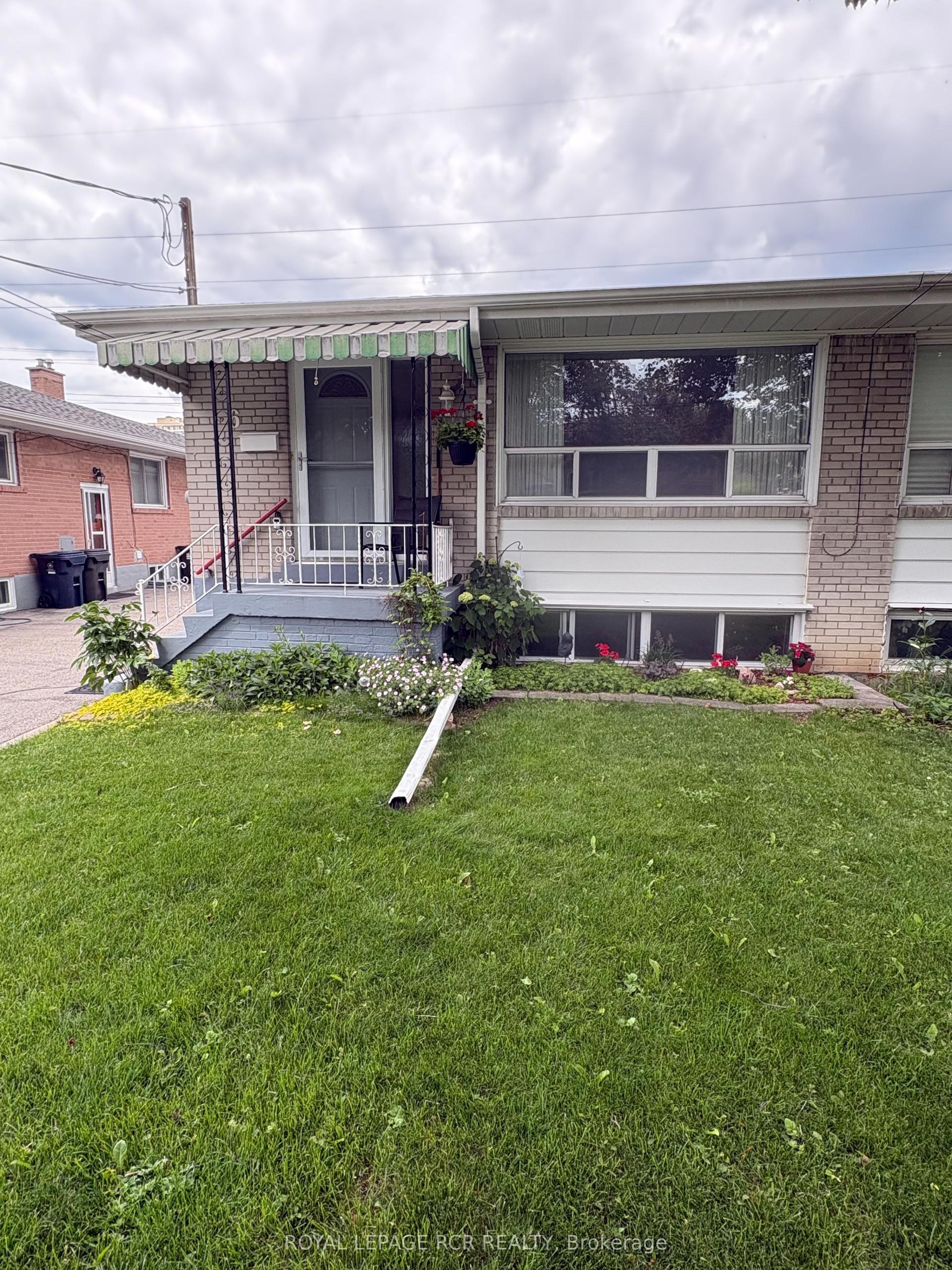 6 Ailsa Craig Court, Toronto — Semi-Detached for sale, photo 1