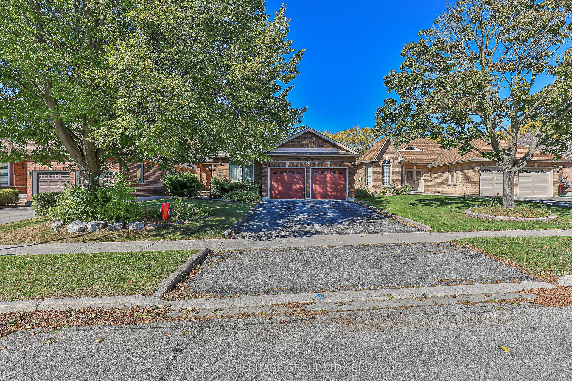741 College Manor Drive — photo 1
