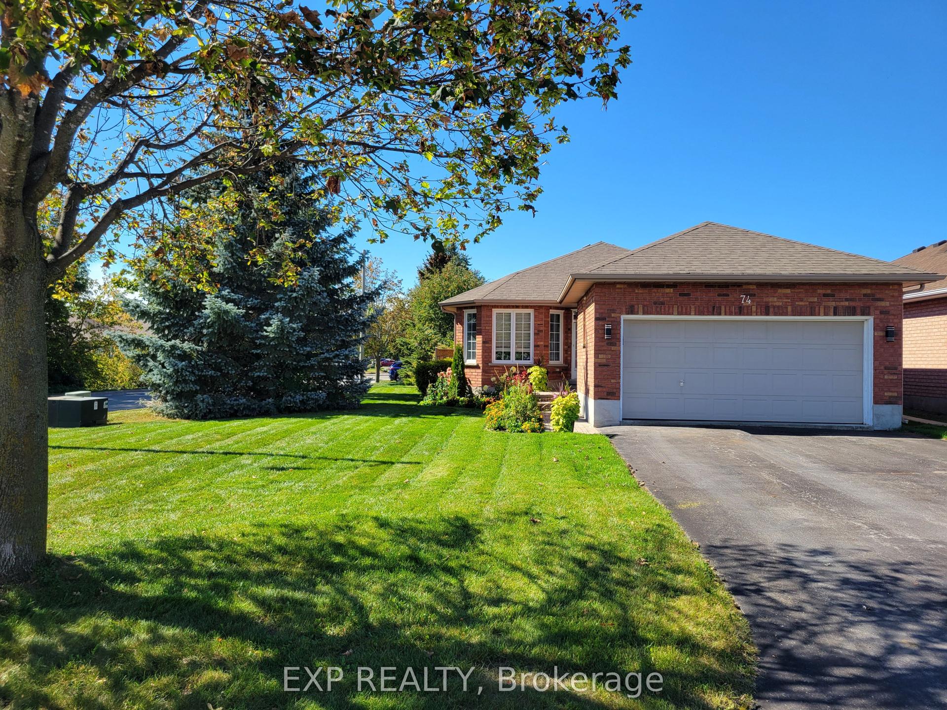 74 Buchanan Street, Barrie — Detached for sale, photo 1