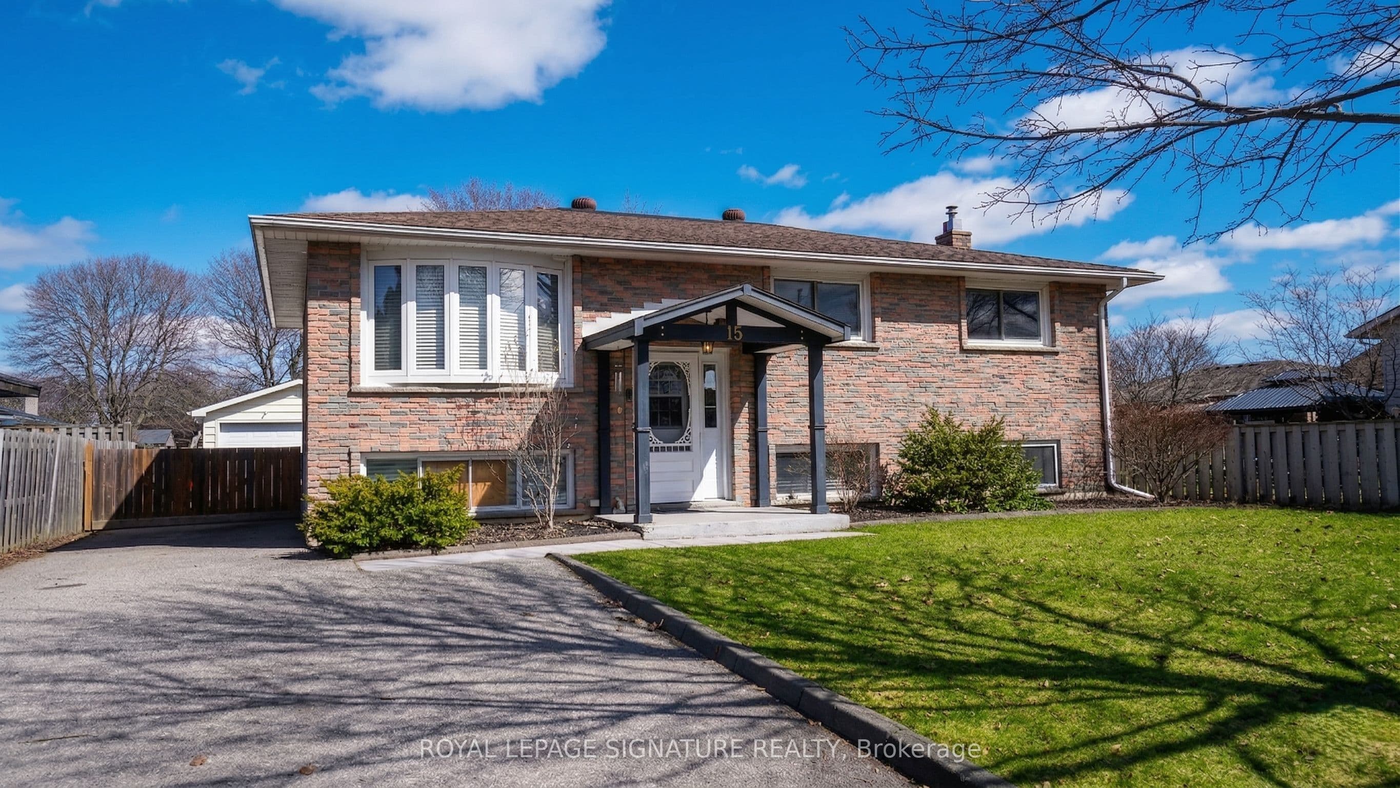 15 Douglas Avenue — photo 1