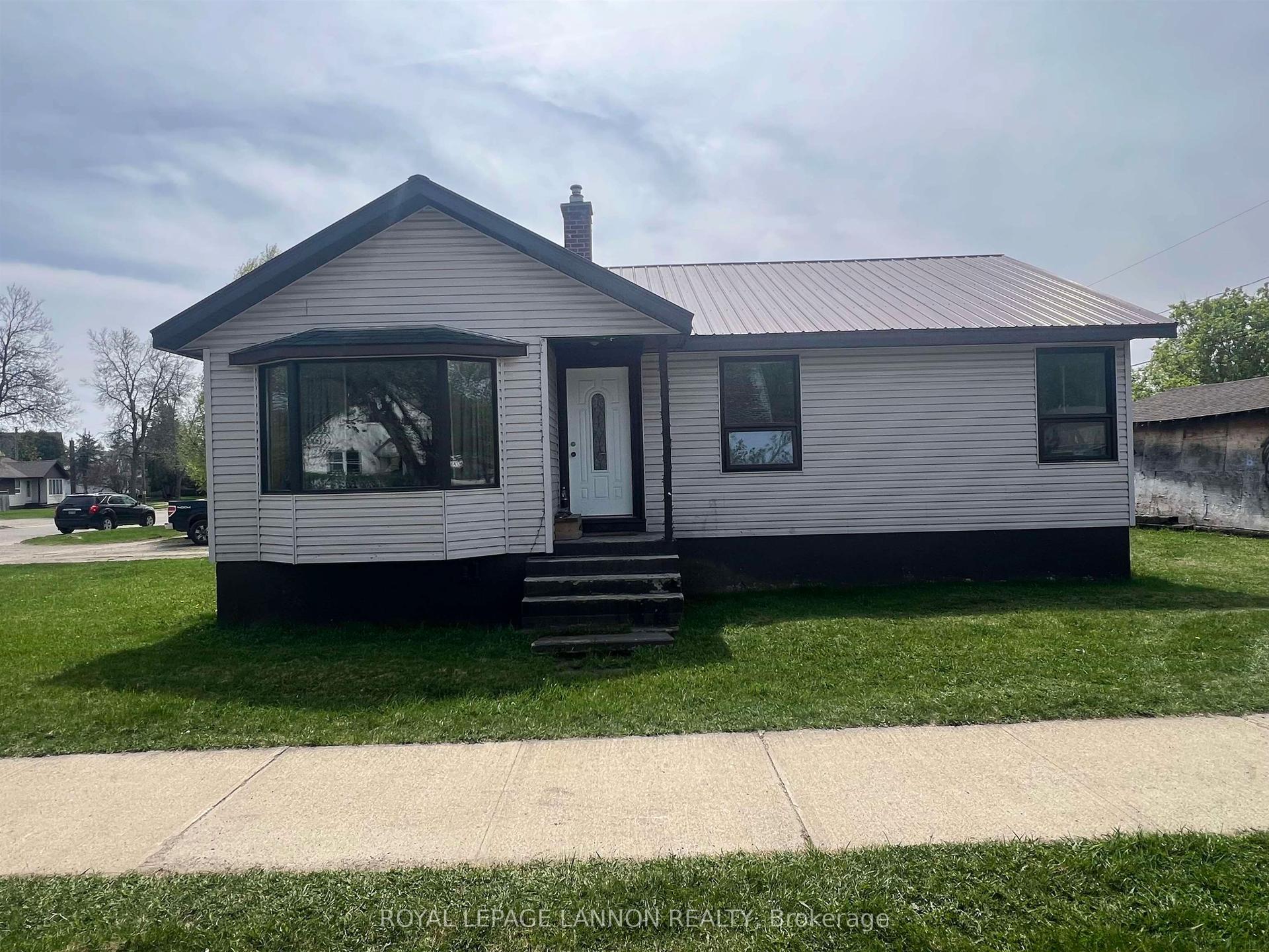 101 Pine Crescent, Atikokan — Detached for sale, photo 1