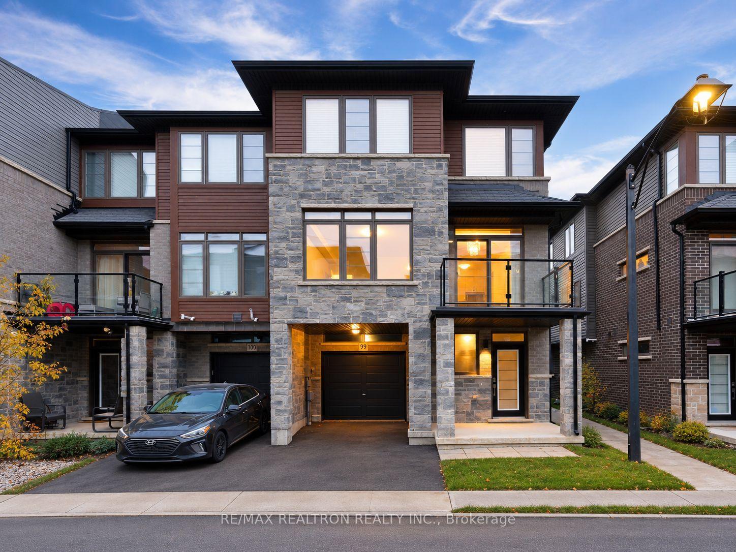 30 Times Square Boulevard 99 #99, Hamilton — Townhouse for lease, photo 1
