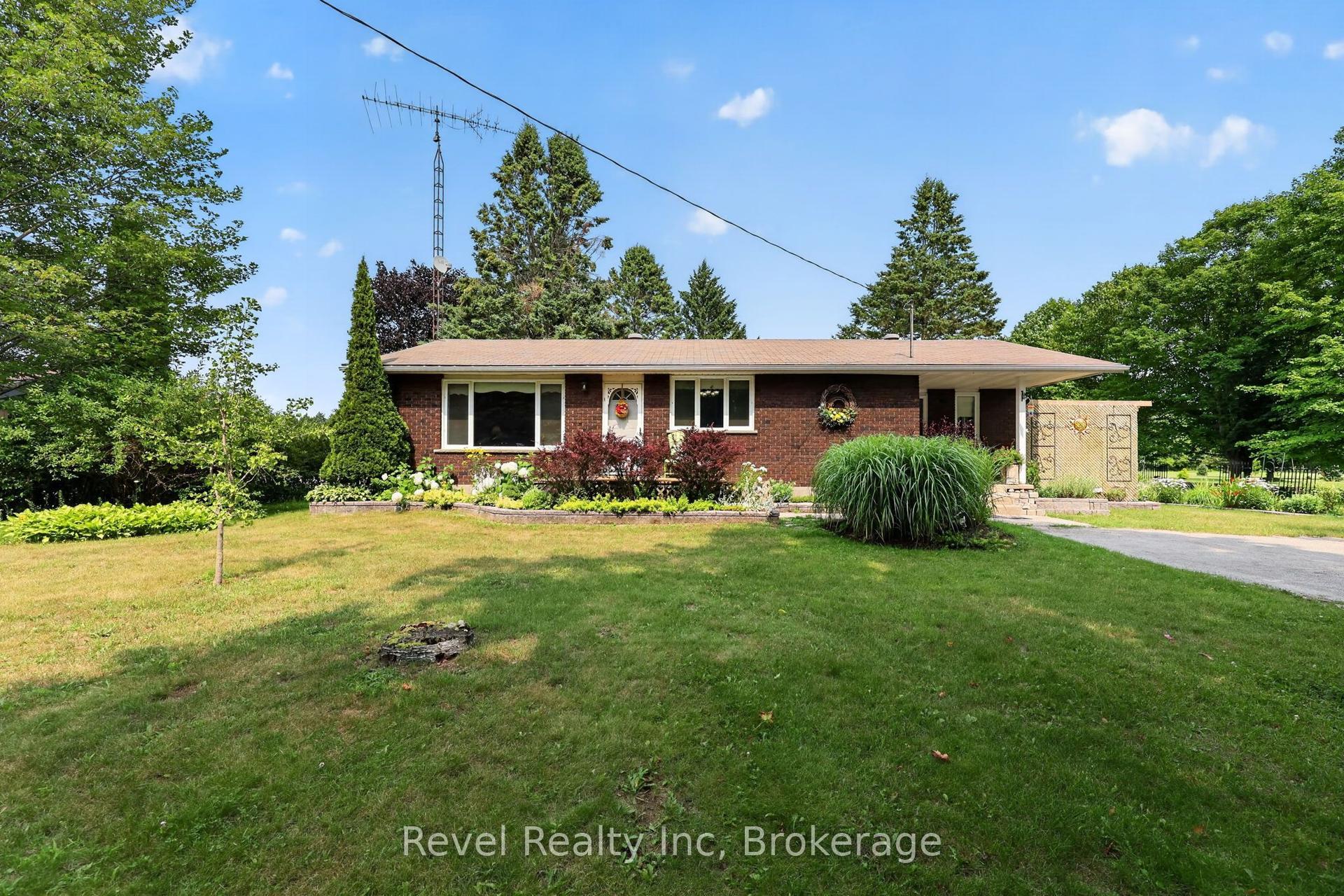 459 Cedar point Road, Tiny — Detached for sale, photo 1