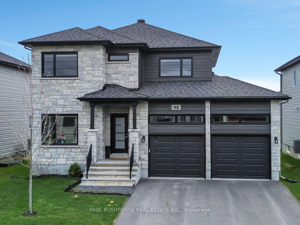 624 Geneva Crescent — photo 1