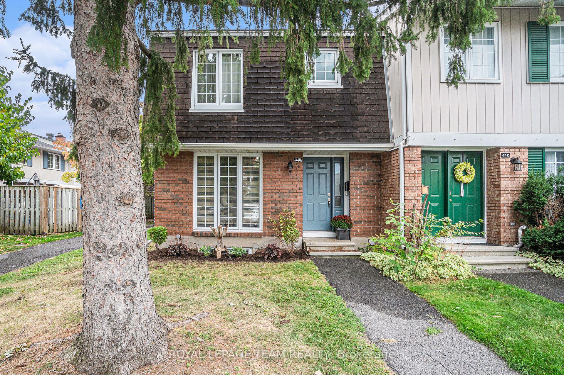 440 Kintyre Private, Mooneys Bay - Carleton Heights and Area — Condo Town for sale, photo 1
